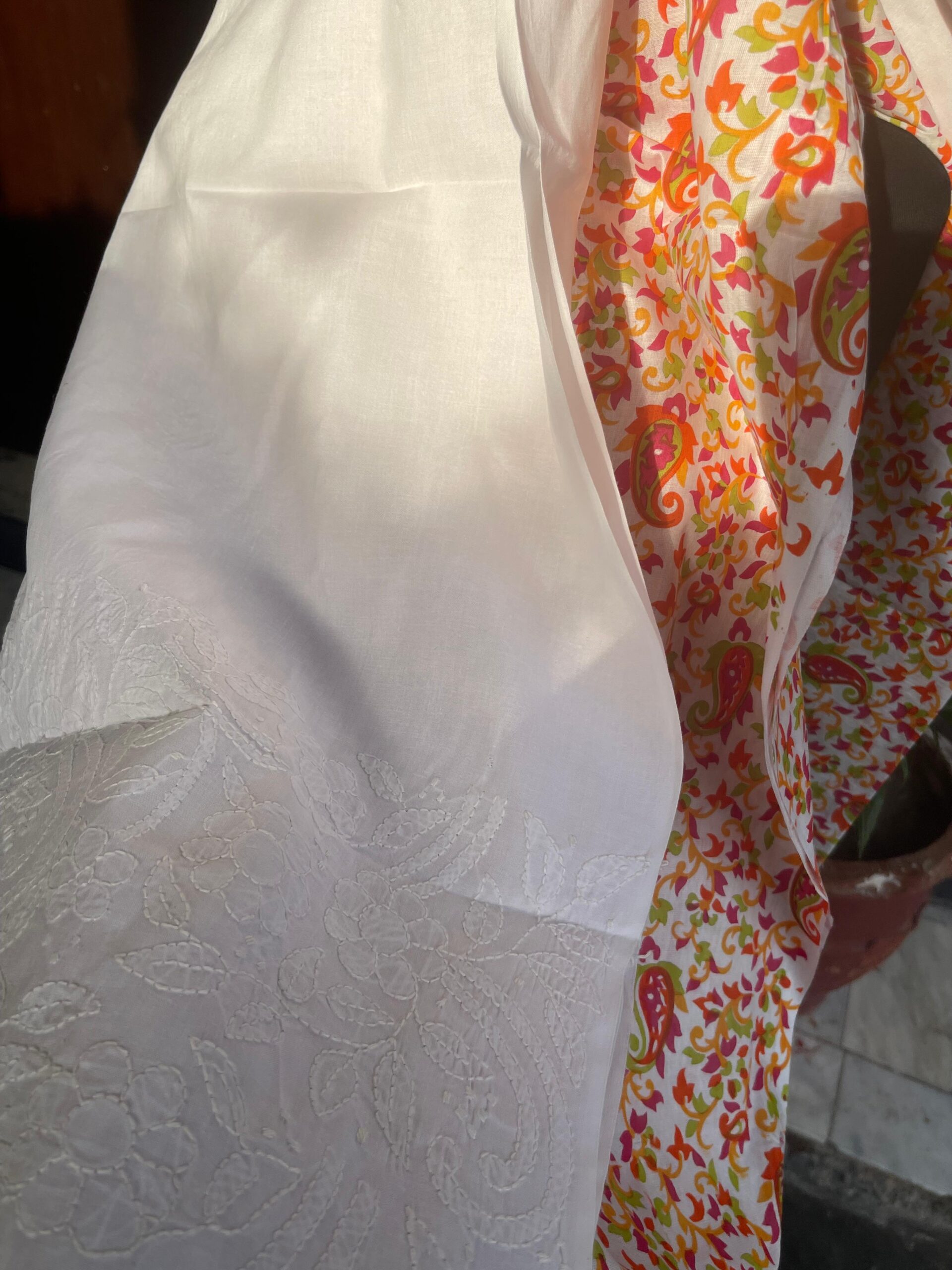 White Floral Chikankari Lawn Trouser with Handmade Embroidered Hem | Kaar-e-Nakh - Image 2